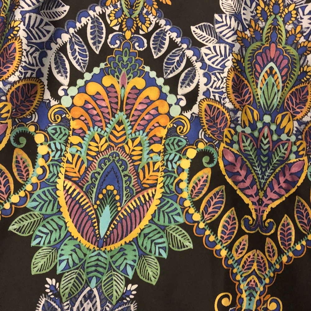 Limited Dress with patterns - Picture 3 of 4
